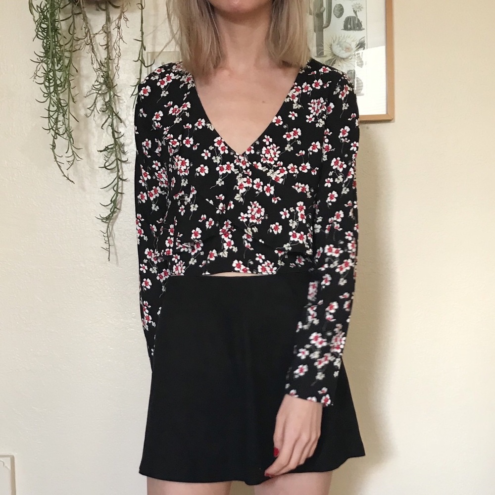 Zara long sleeved floral crop top